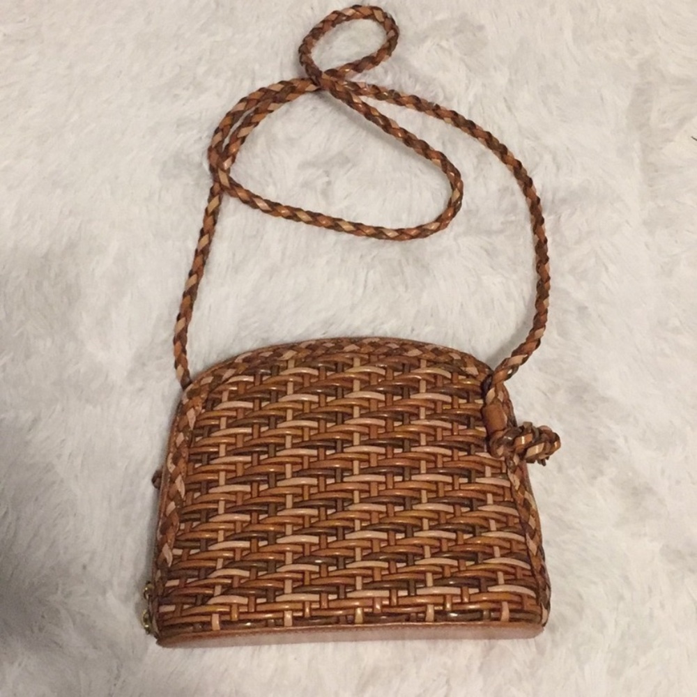 Super cute braided leather bag with leather bottom. Made a n Brazil.